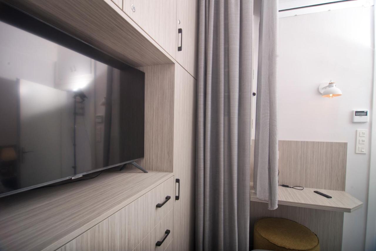 Urban Chic Luxury At The City Center Kalamata Ngoại thất bức ảnh