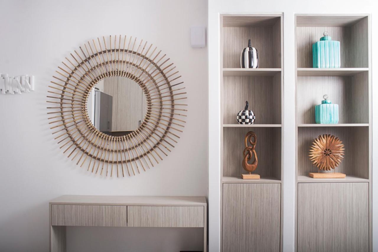 Urban Chic Luxury At The City Center Kalamata Ngoại thất bức ảnh