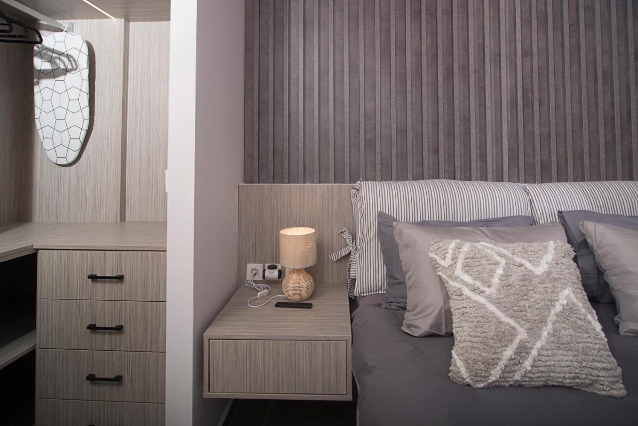 Urban Chic Luxury At The City Center Kalamata Ngoại thất bức ảnh